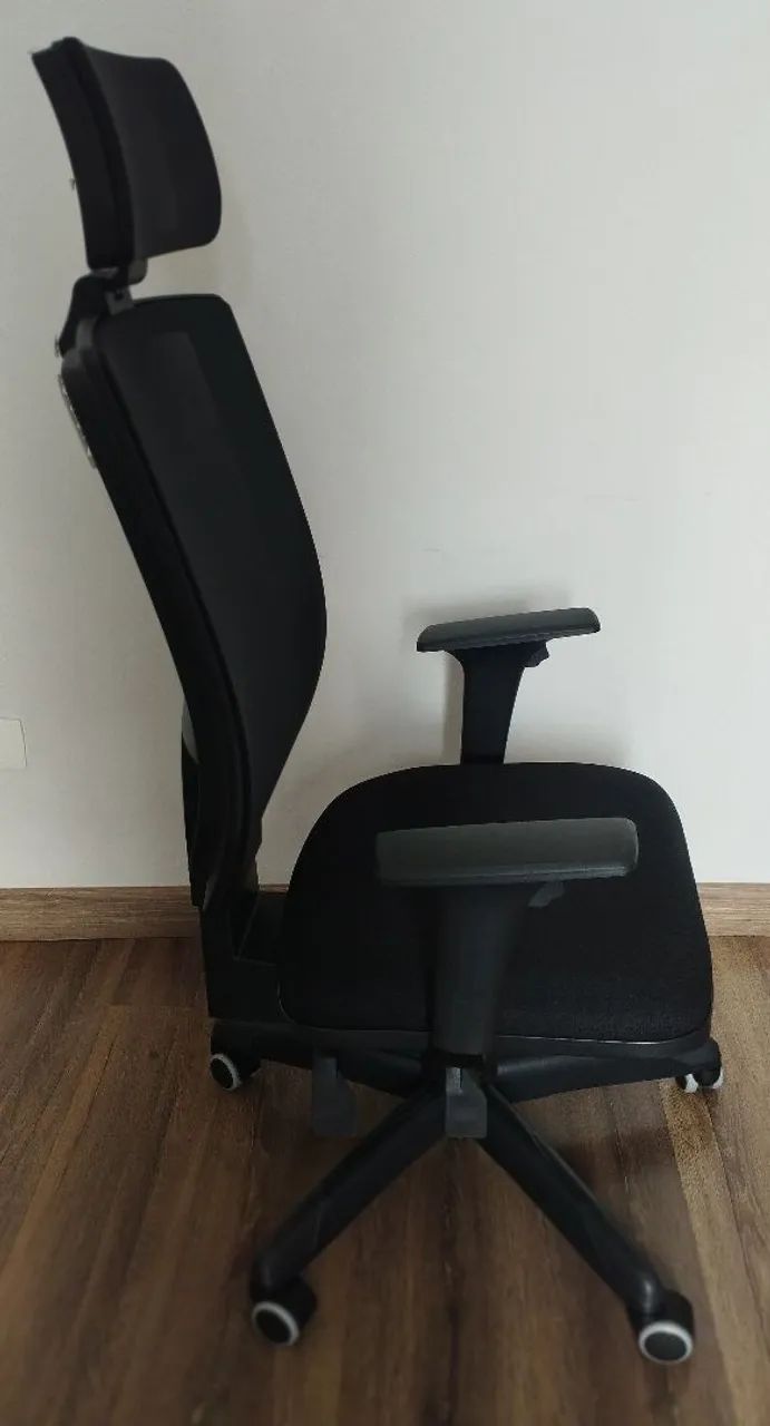 Cadeira escritório com apoio de cabeça ergonômica certificada modelo Brizza - Foto 3