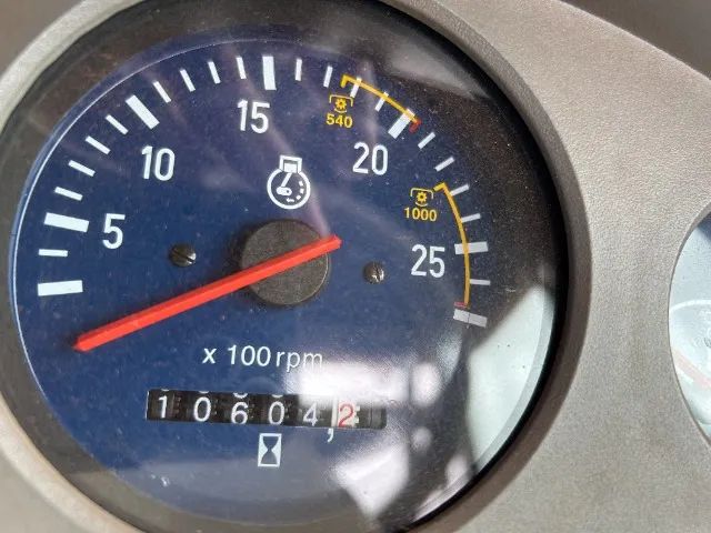 Trator Valtra BH 165 Ano 2008 Em Bom Estado - Foto 6