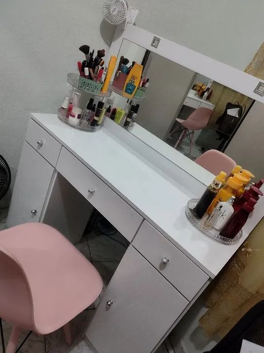 Penteadeira Semi nova 64352679734530121