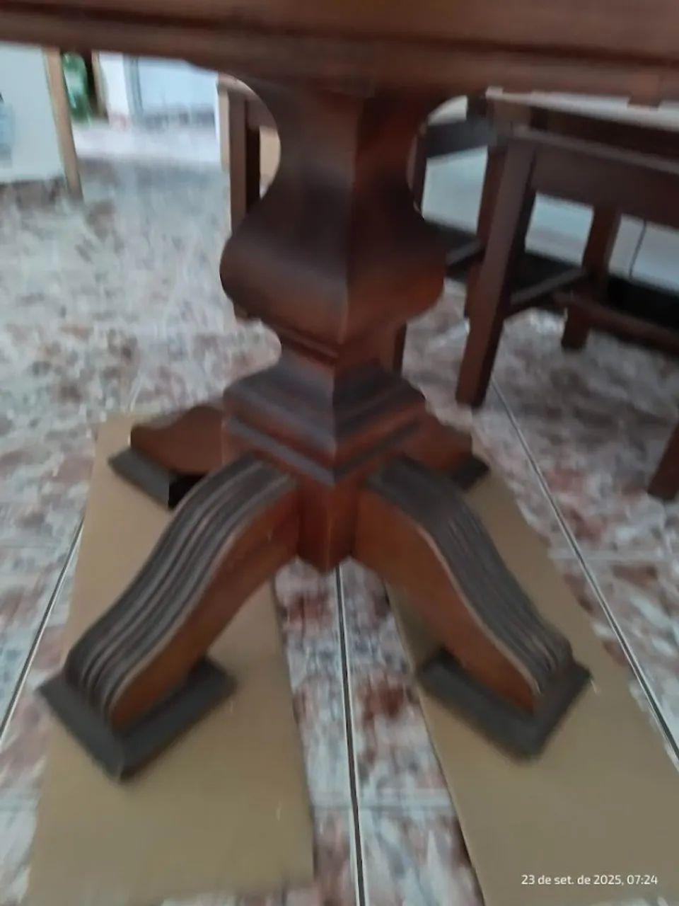 Conjunto Mesa de Jantar Redonda 4 Cadeiras Madeira Maciça - Foto 2