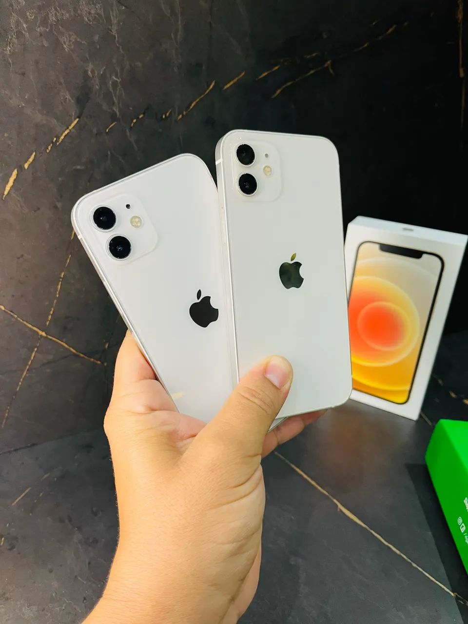 iPhone12白 iPhone 12 64GB Branco com Tela 6.10 e Câmera Dupla de 12MP - Casa