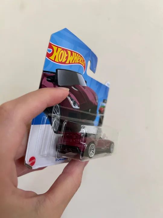 Hot Wheels 15? Jaguar F-Type Project 7 Vinho - Foto 2