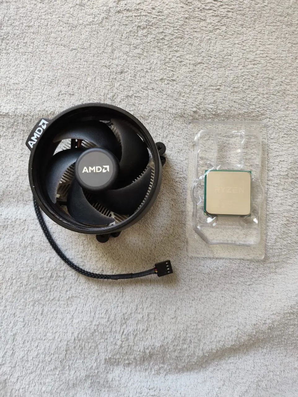 CPU AMD Ryzen 3 3200 G + Cooler Original AMD