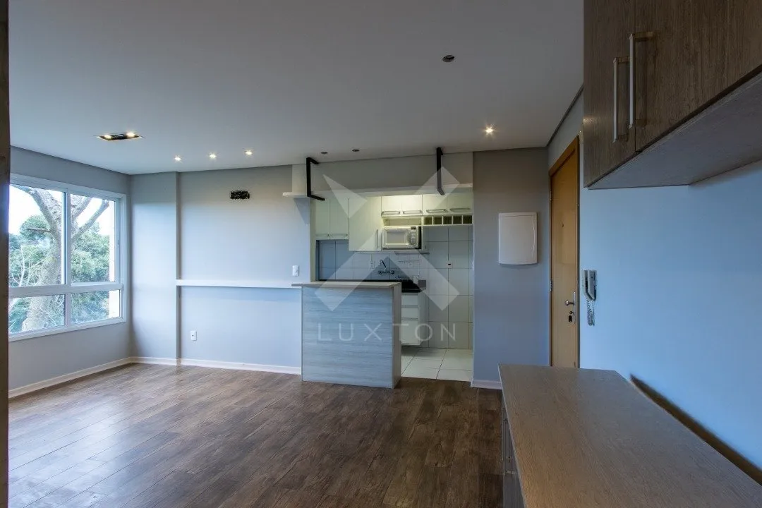 Apartamento semimobiliado para alugar no bairro Ipanema!