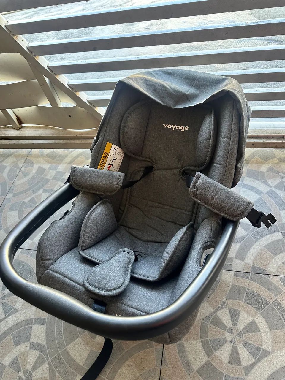 Carrinho de bebê Cosco com bebê conforto  - Foto 3