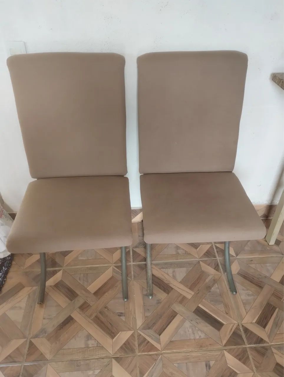Cadeiras suede marrom tubolar  - Foto 3