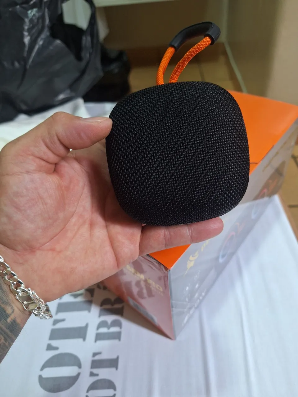 Caixa de Som Bluetooth Portátil - Qualidade Impecável