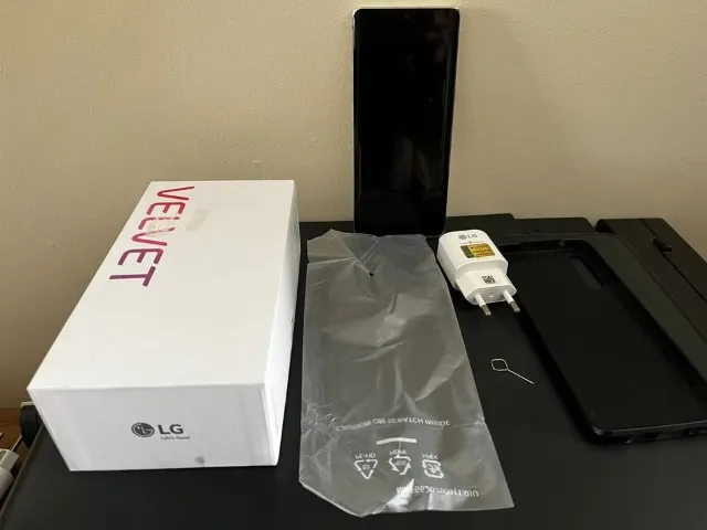 LG Velvet 128 GB R$1.500