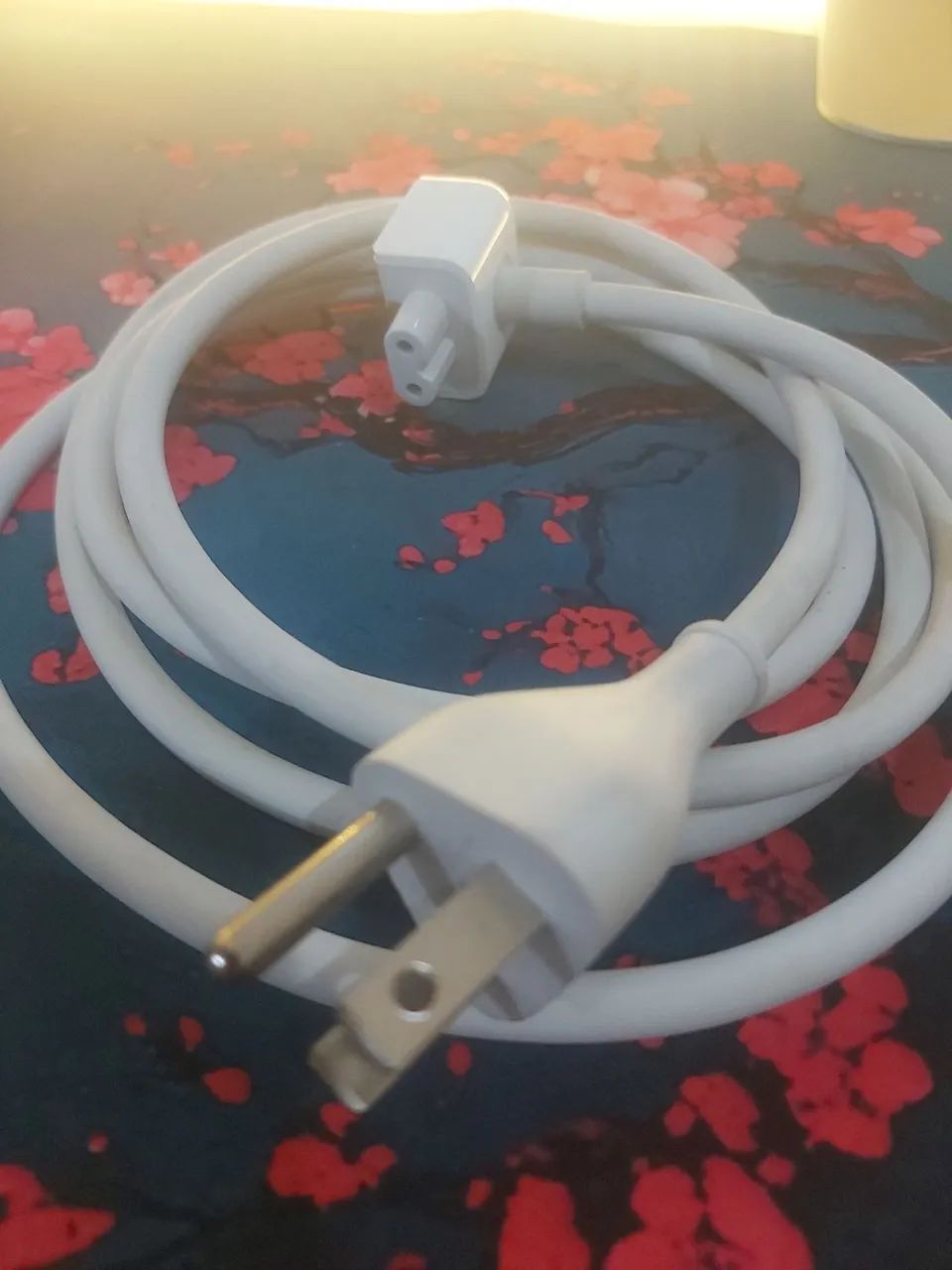 Cabo Apple Extensor Branco Semi Novo Macbook - Foto 4