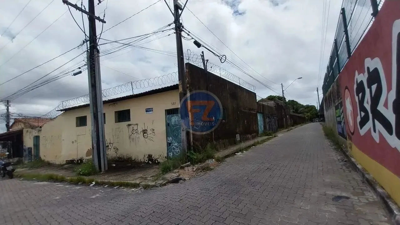 Locação de Casas / Comercial na cidade de Fortaleza