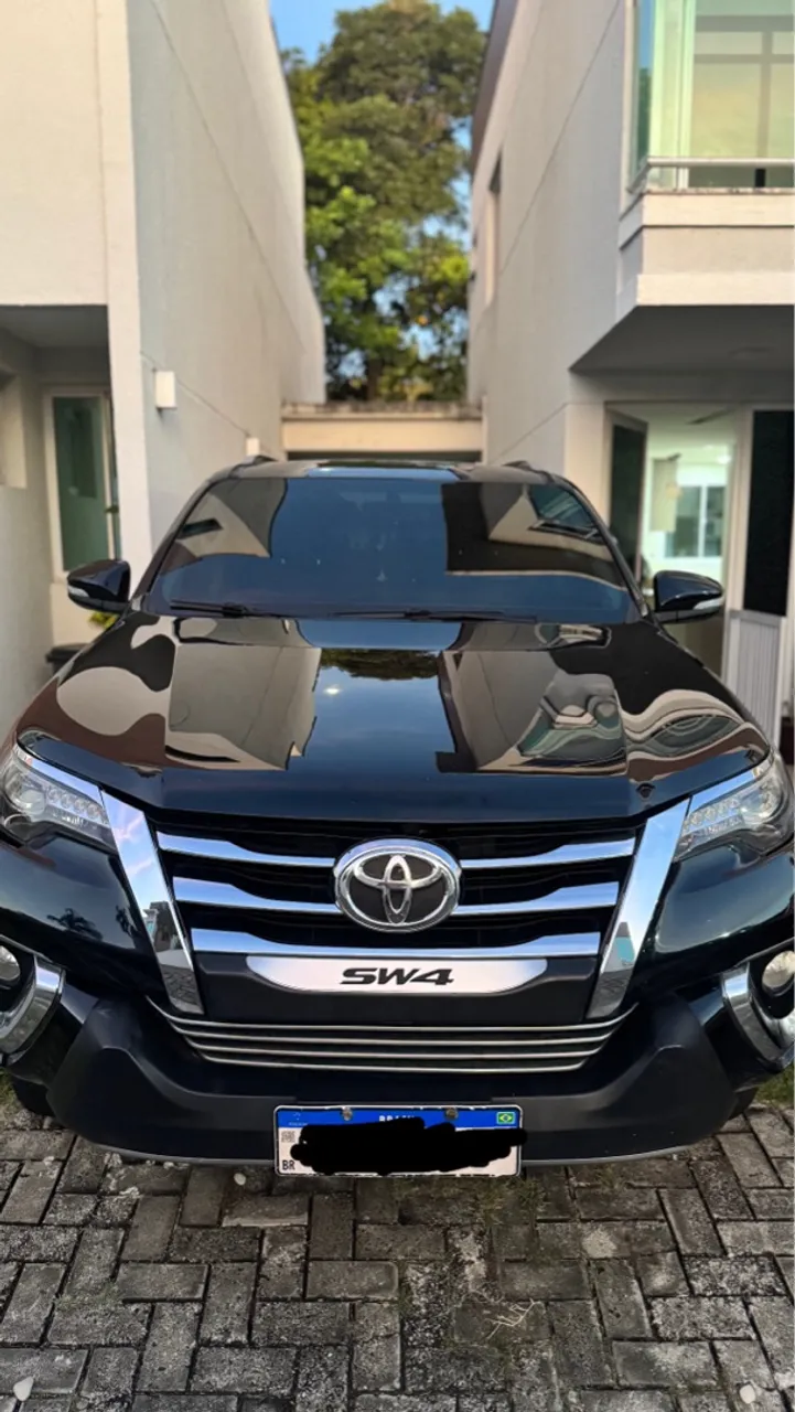 HILUX SW4 2017 DISEL 4X4, 7 LUGARES/AUT.