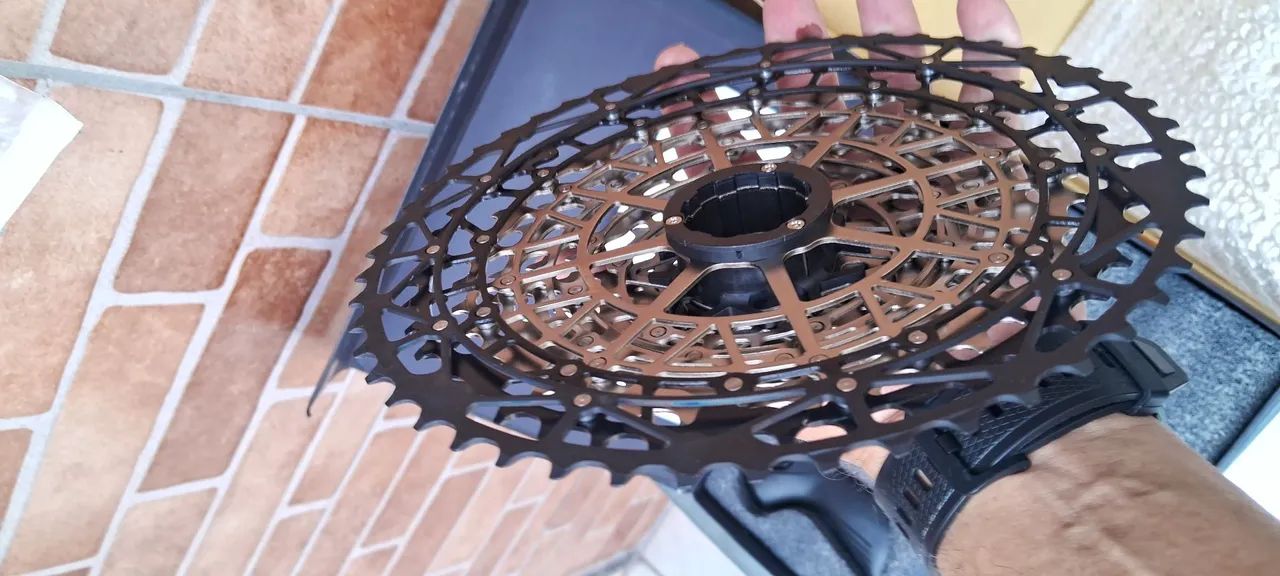 Kit gravel sensah SRX PRO 1X11V k7 sunshine 11V 11-52T corrente