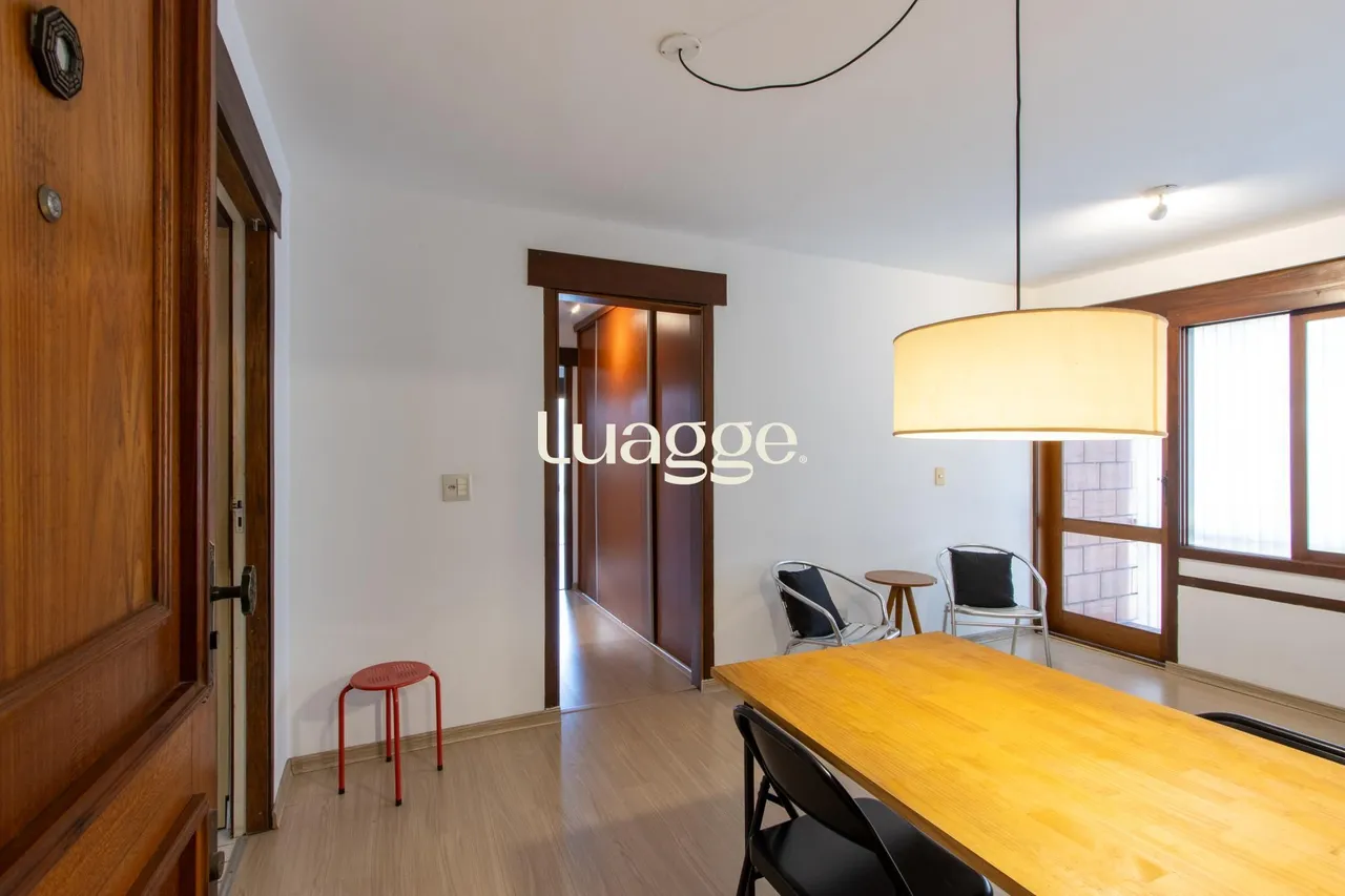 APARTAMENTO MOBILIADO PARA LOCAÇÃO NO BAIRRO TRISTEZA - PISO LAMINADO - 02 QUARTOS - 01 VA