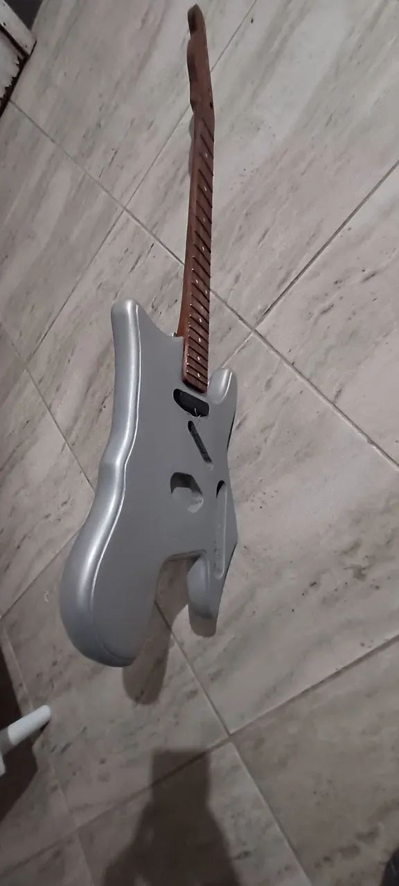 Guitarra Elétrica Corpo Branco - Foto 4