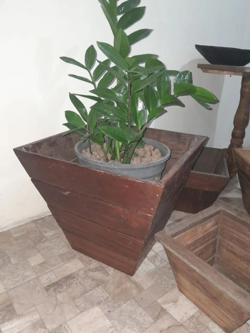 Vasos de Madeira Artesanais em Madeira de Demolição para Plantas - Foto 3