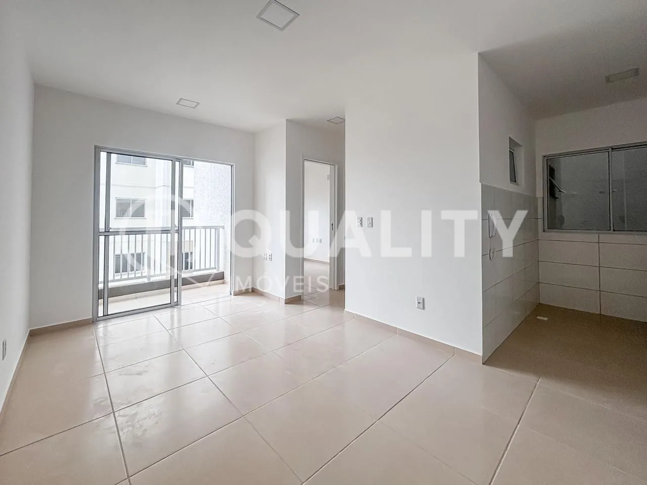 Apartamento com 2 dormitórios para alugar, 50 m² por R$ 1.894/mês - Maraponga - Fortaleza/