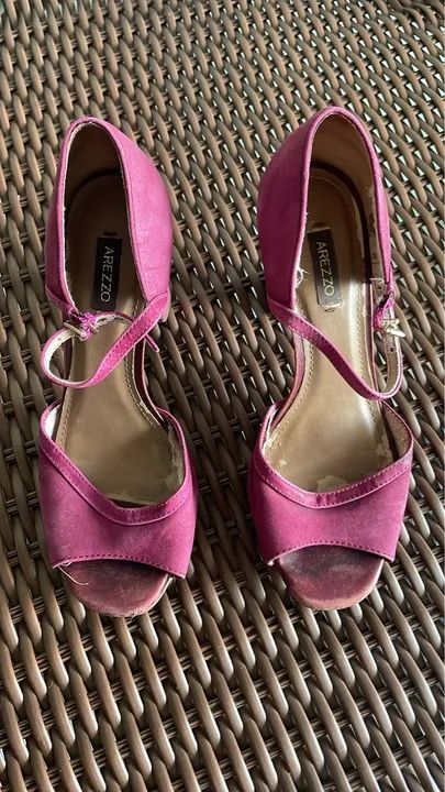 Sandália AREZZO n 33 usado 30,00 - Foto 4