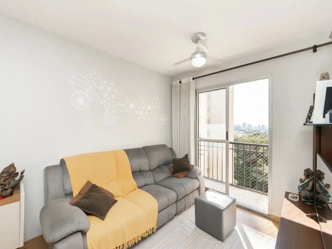 Apartamento tipo para venda com 3 quartos, sendo 1 suíte, 65m² - Foto 4