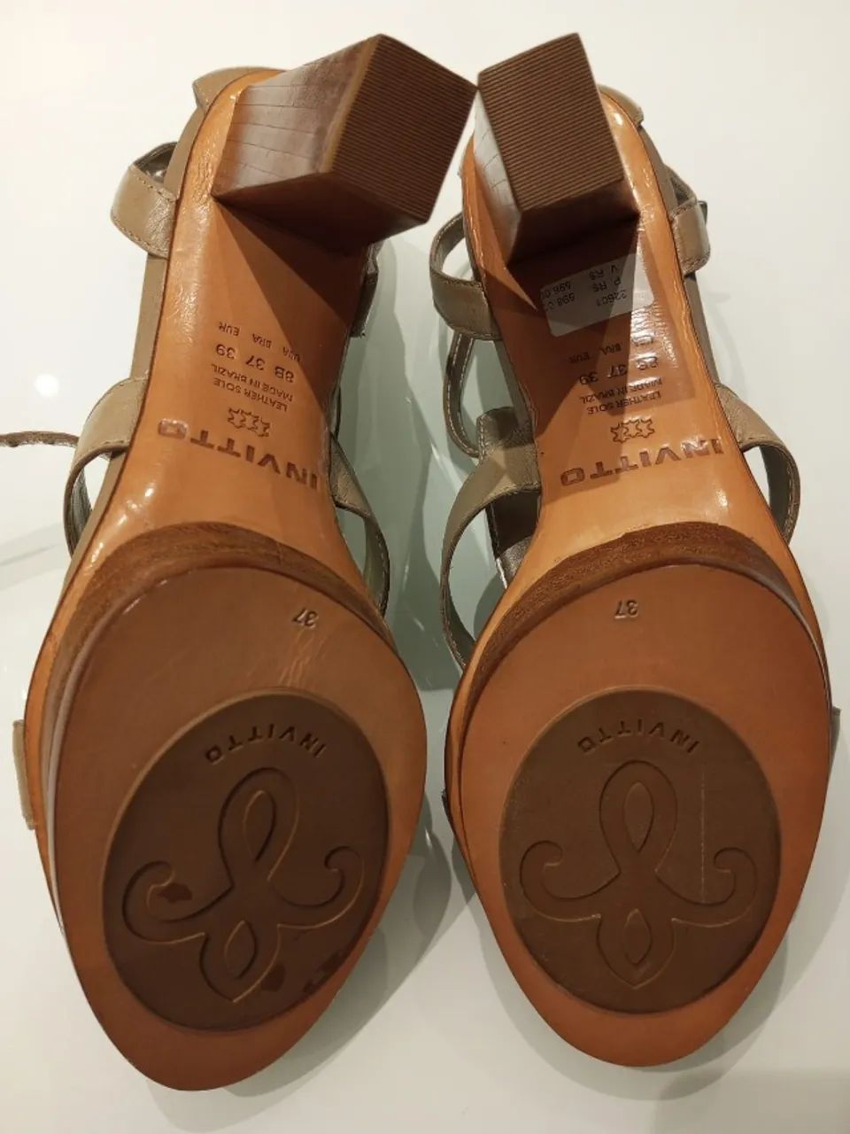 Sandalia Invitto de couro - Foto 2