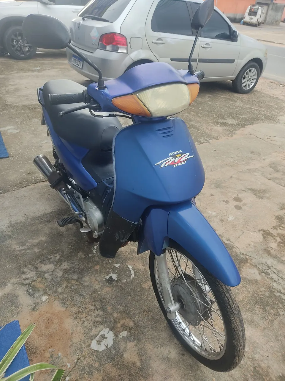 Biz 100 2001