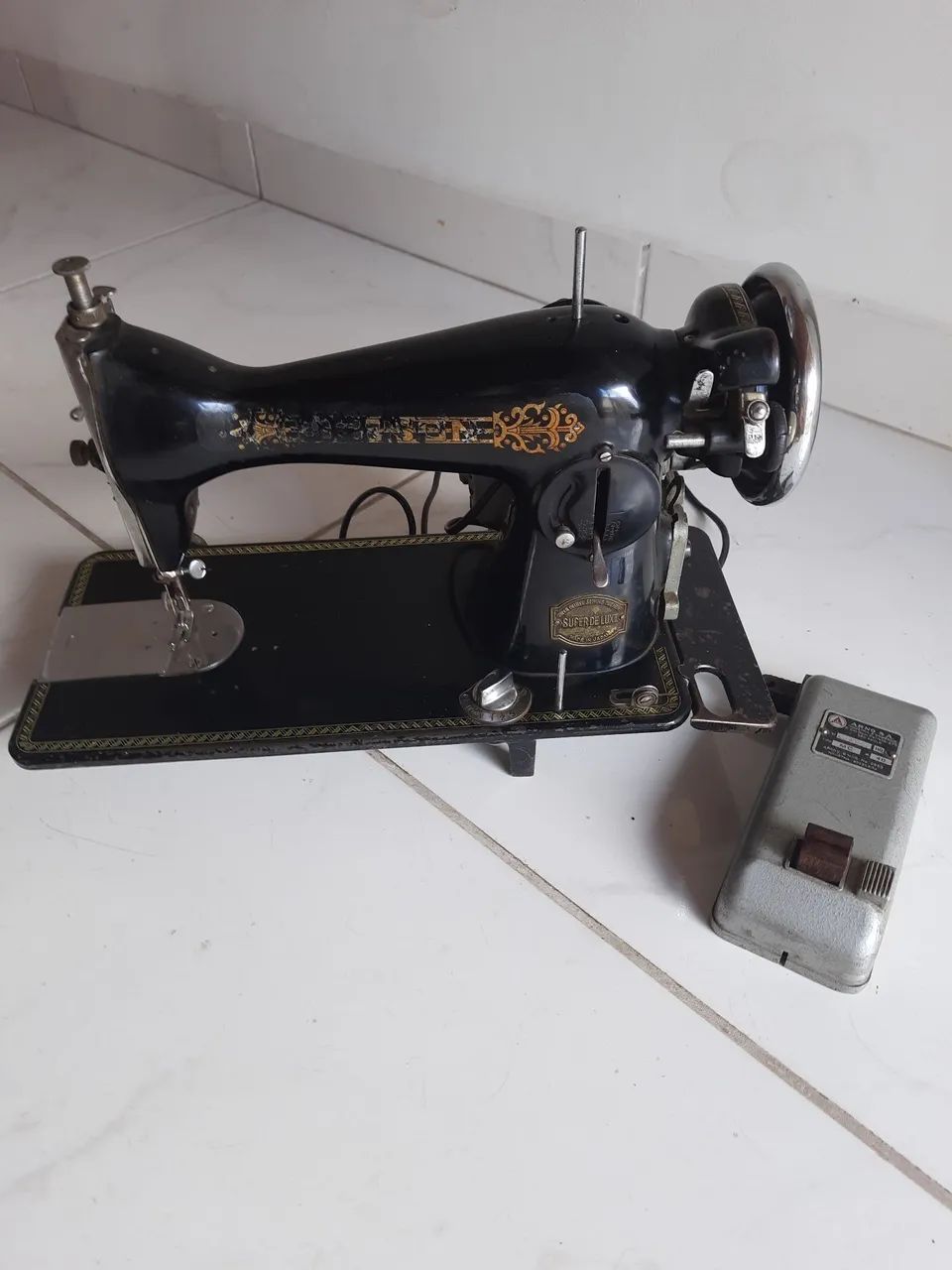 Máquina de costura singer 