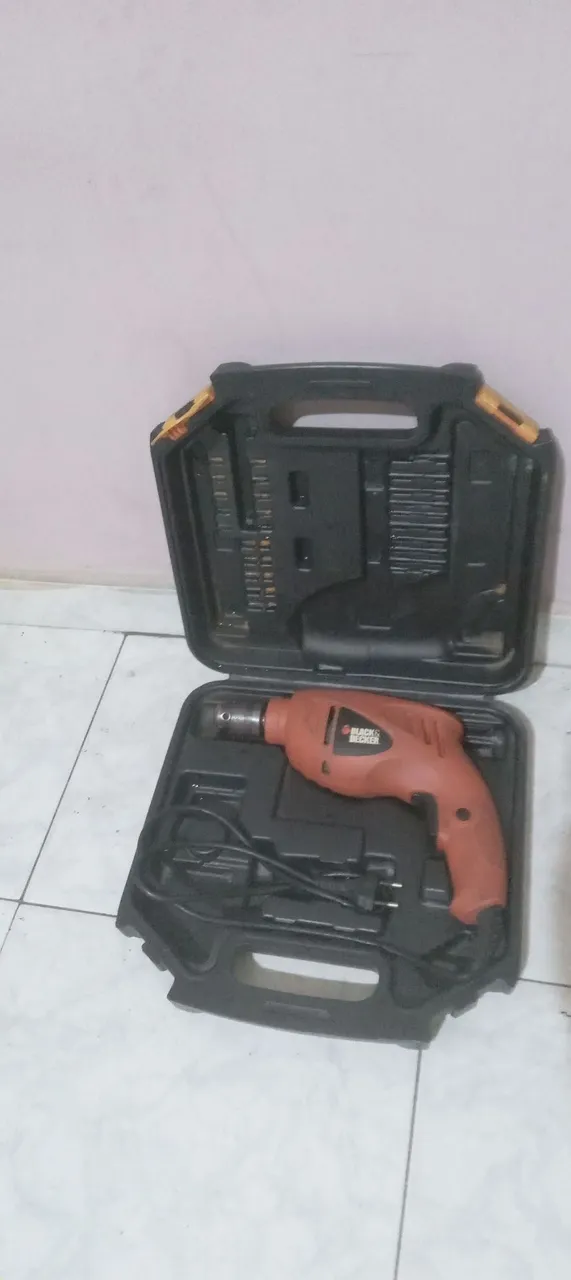 Furadeira/Parafusadeira Black+Decker