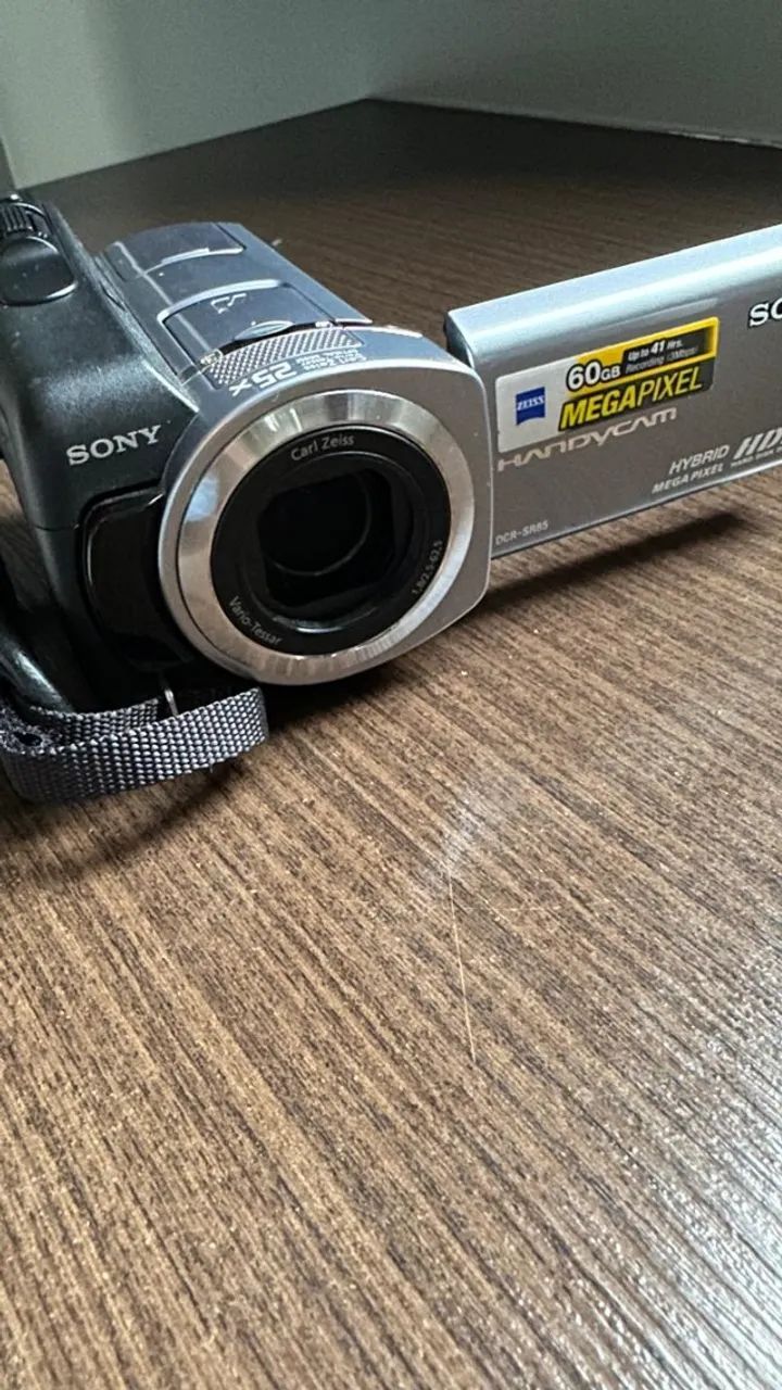 Câmera Filmadora Antiga Sony Dcr-sr85 1mp 60gb Zoom 25x Cor Prateado - Foto 2