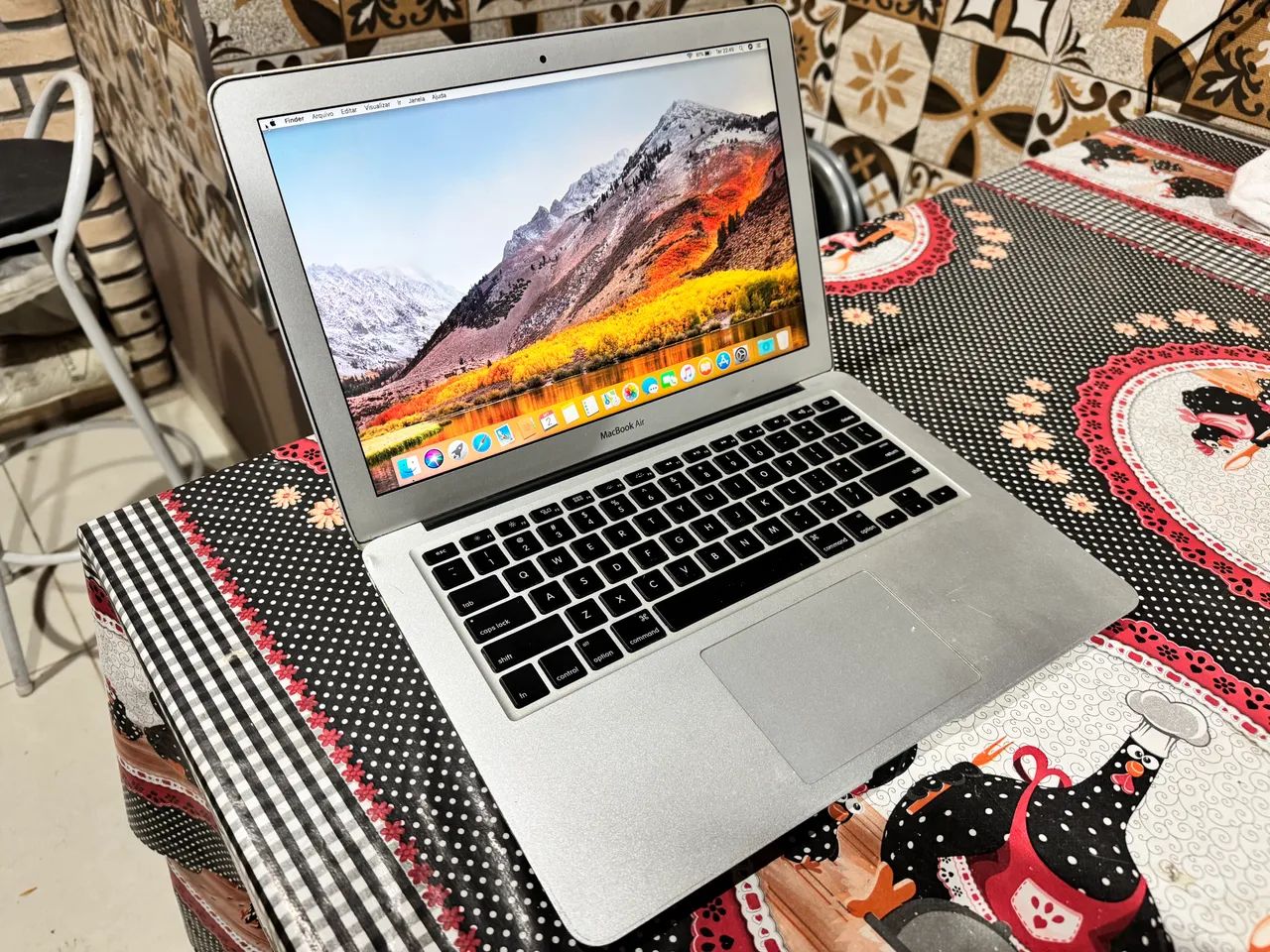 MacBook Air 13インチ A1369 Mid 2011 SSD搭載 MacBook Air ☆MacBook (13-inch, Mid 2011)・Core i5 1.7GHz