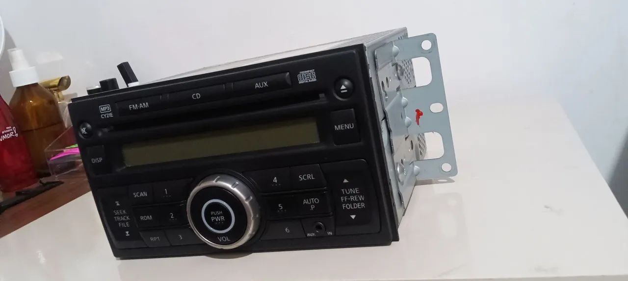 Rádio original Nissan Livina 11/12