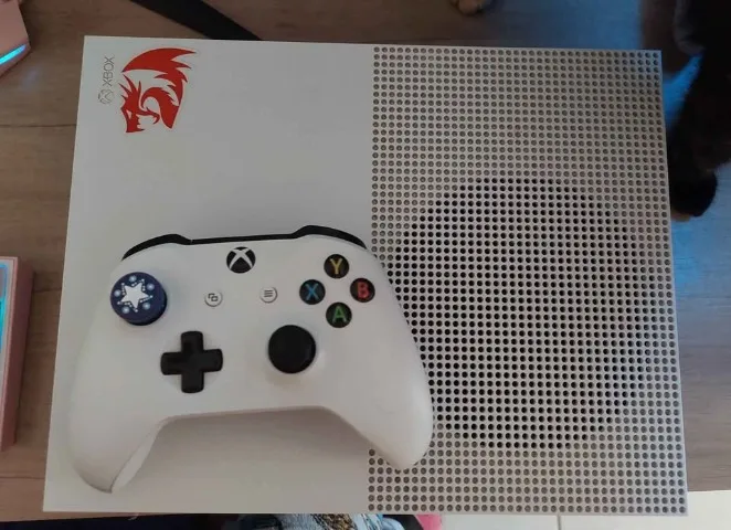 Xbox One S