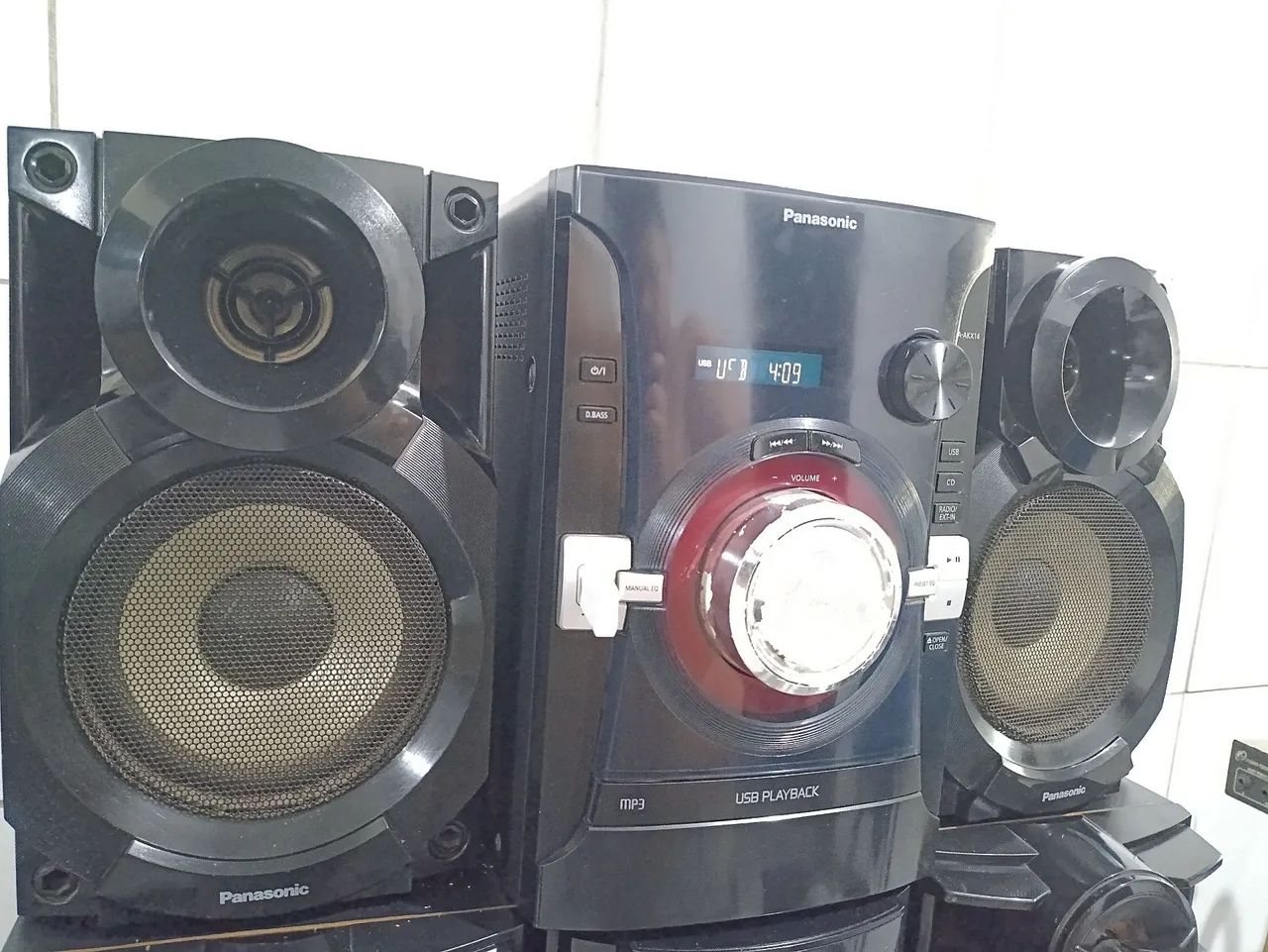 Som Panasonic SA-AKX14 pen drive cd e FM 900 watts - Foto 3