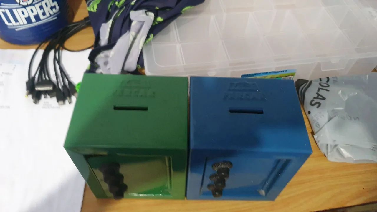 Cofrinhos Divertidos - Verde e Azul - Foto 3