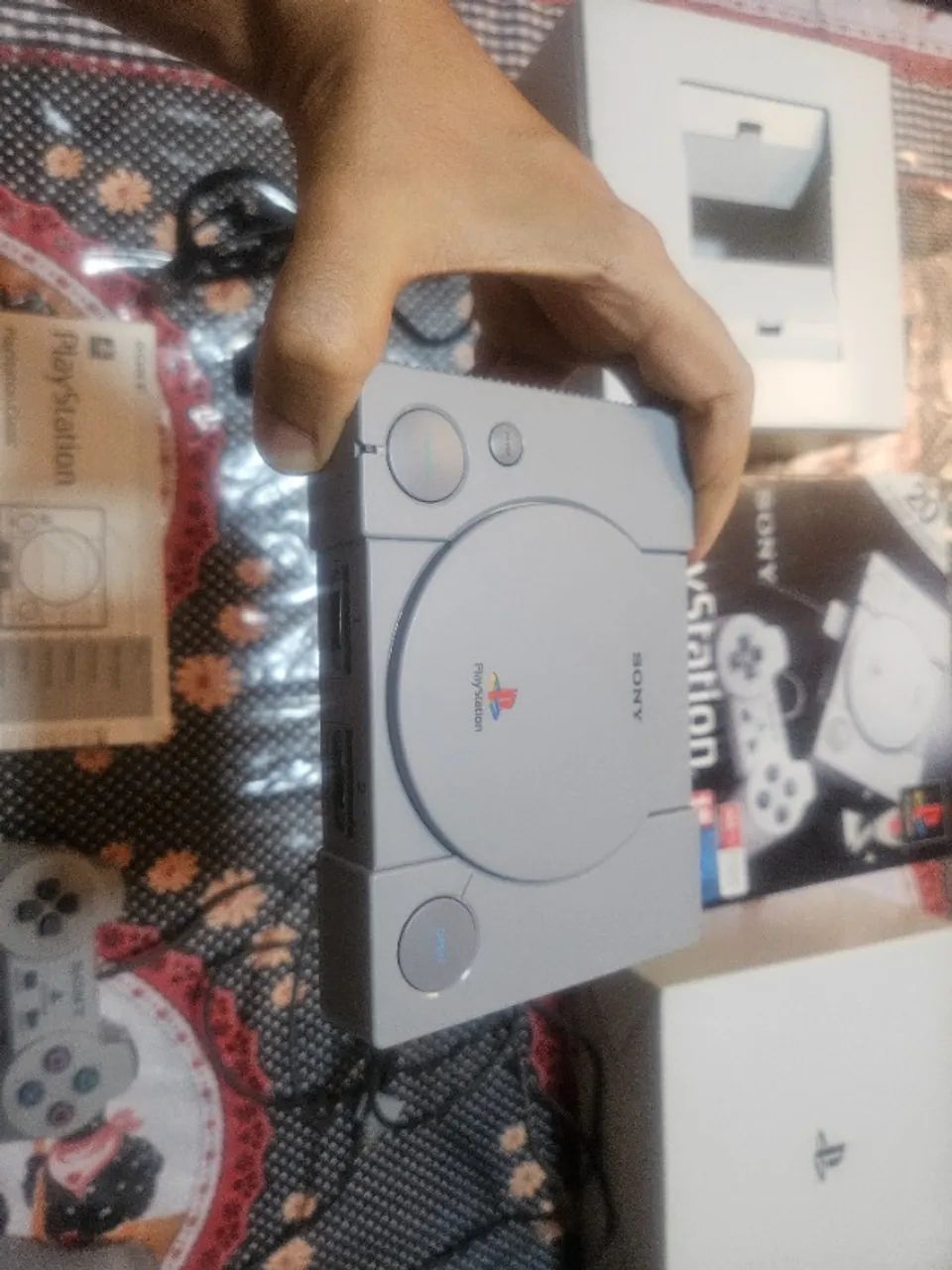 ps1 classic mini original sony com 2 controles e jogos e caixa - Foto 4