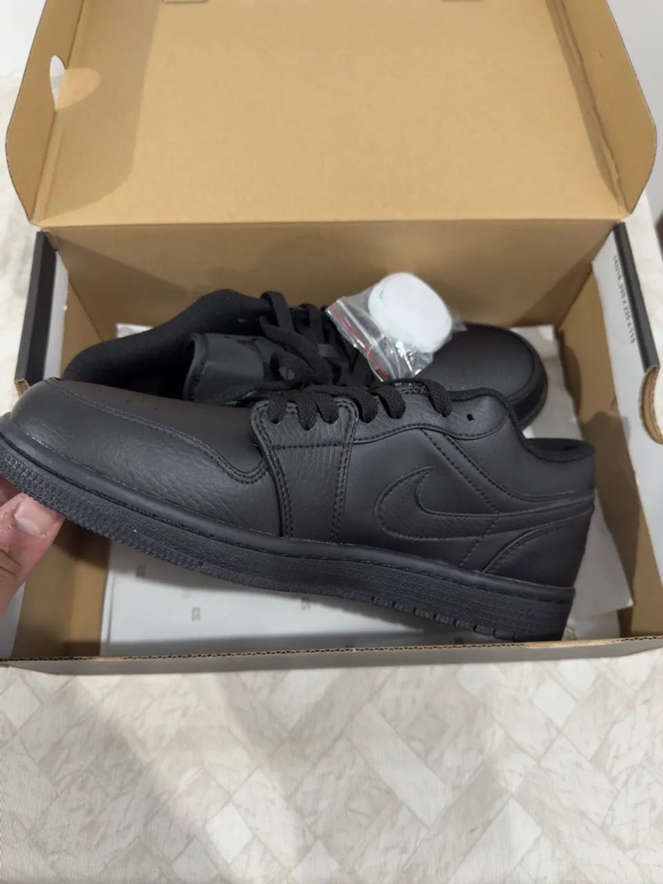 Tênis Nike Air Jordan 1 Low Preto - Foto 5