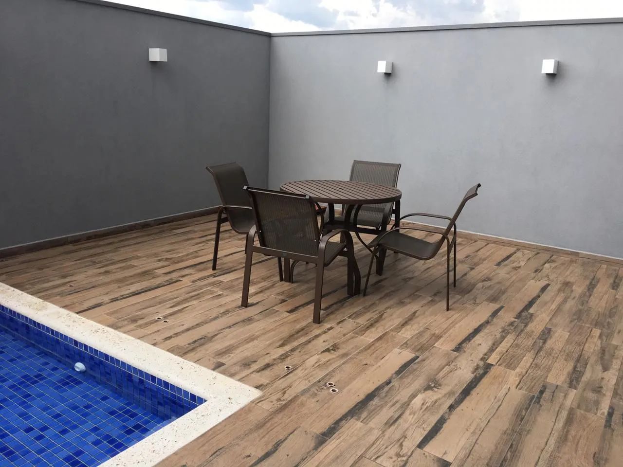 Conjunto de mesa e cadeiras para área externa - Foto 3