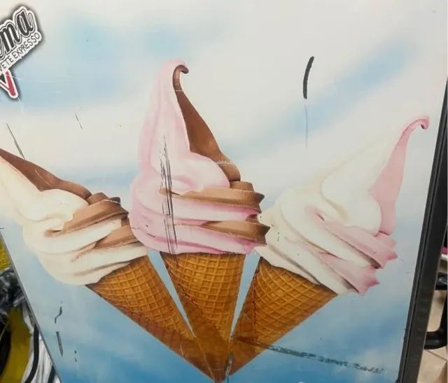 Vende-se Maquinha De Sorvete Italiano Ate 3 Sabores  - Foto 3