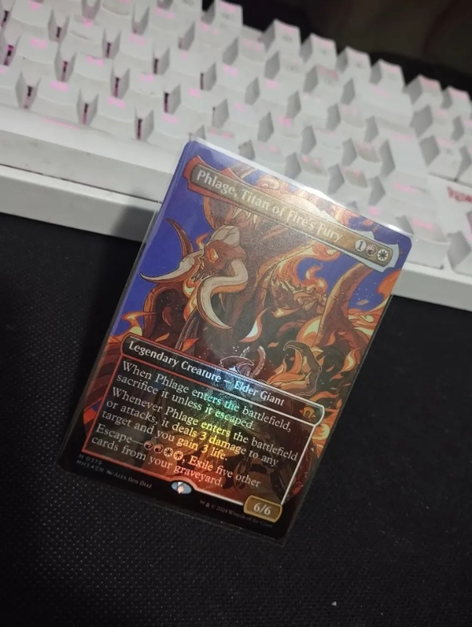 Magic the Gathering - Phlage, Titã da Fúria Ígnea - Borderless Profile Foil - Foto 2