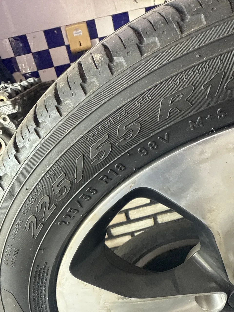 Roda Compass aro 18 com pneu unidade  - Foto 2