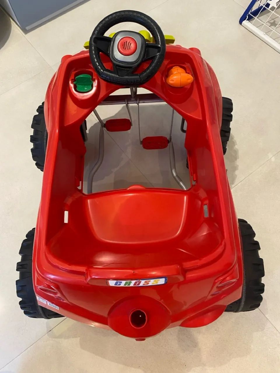 Carrinho de passeio com pedal e empurrador - Foto 3