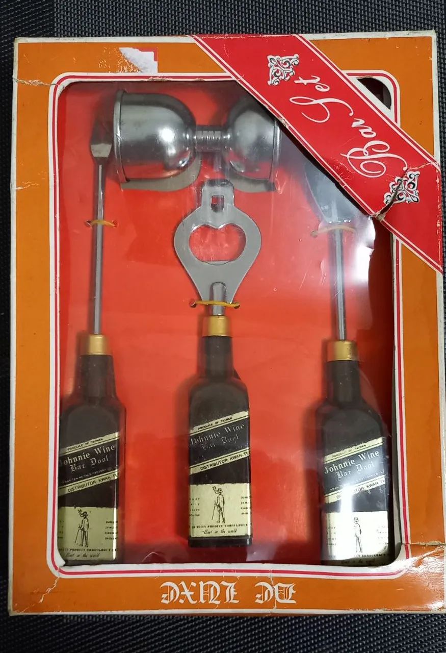 Conjunto vintage bar Johnny Walker