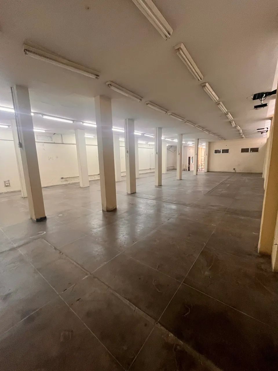 Alugo Lojão Itapoan  - Foto 3