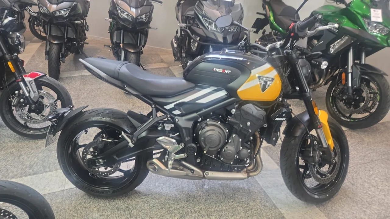 Triumph Trident 2025