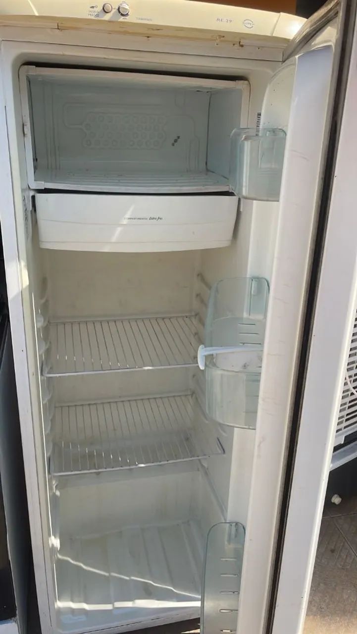 Geladeira Electrolux simples. $450 - Foto 2