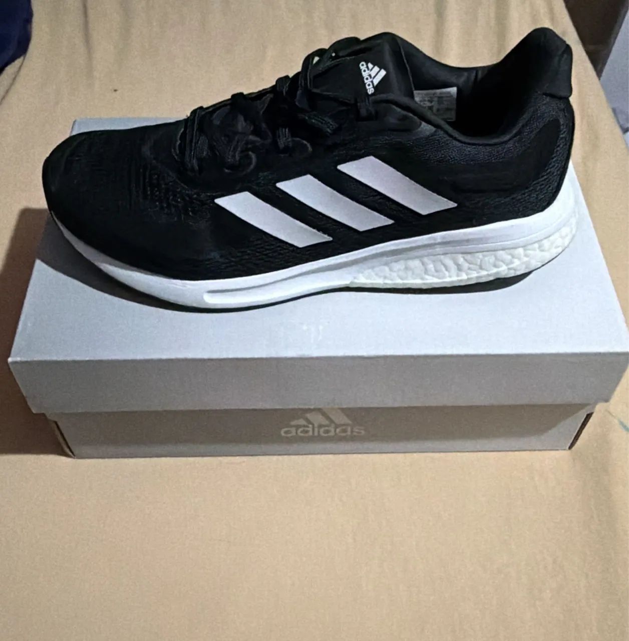 Tênis adidas 