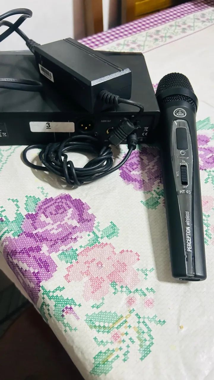 Kit 3x Microfone Sem Fio AKG Perception Wireless SR45 HT45 - Foto 3