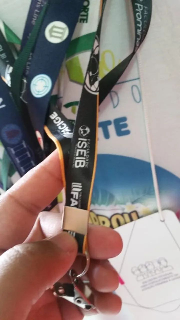 Promoção: 5 crachás personalizados + cordão  - Foto 2