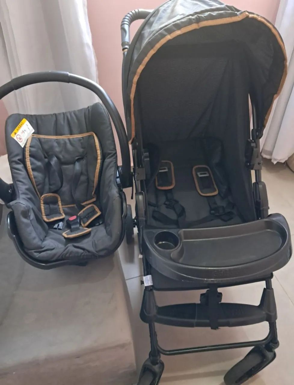 Carrinho galzerano romano com bebê conforto - Foto 2