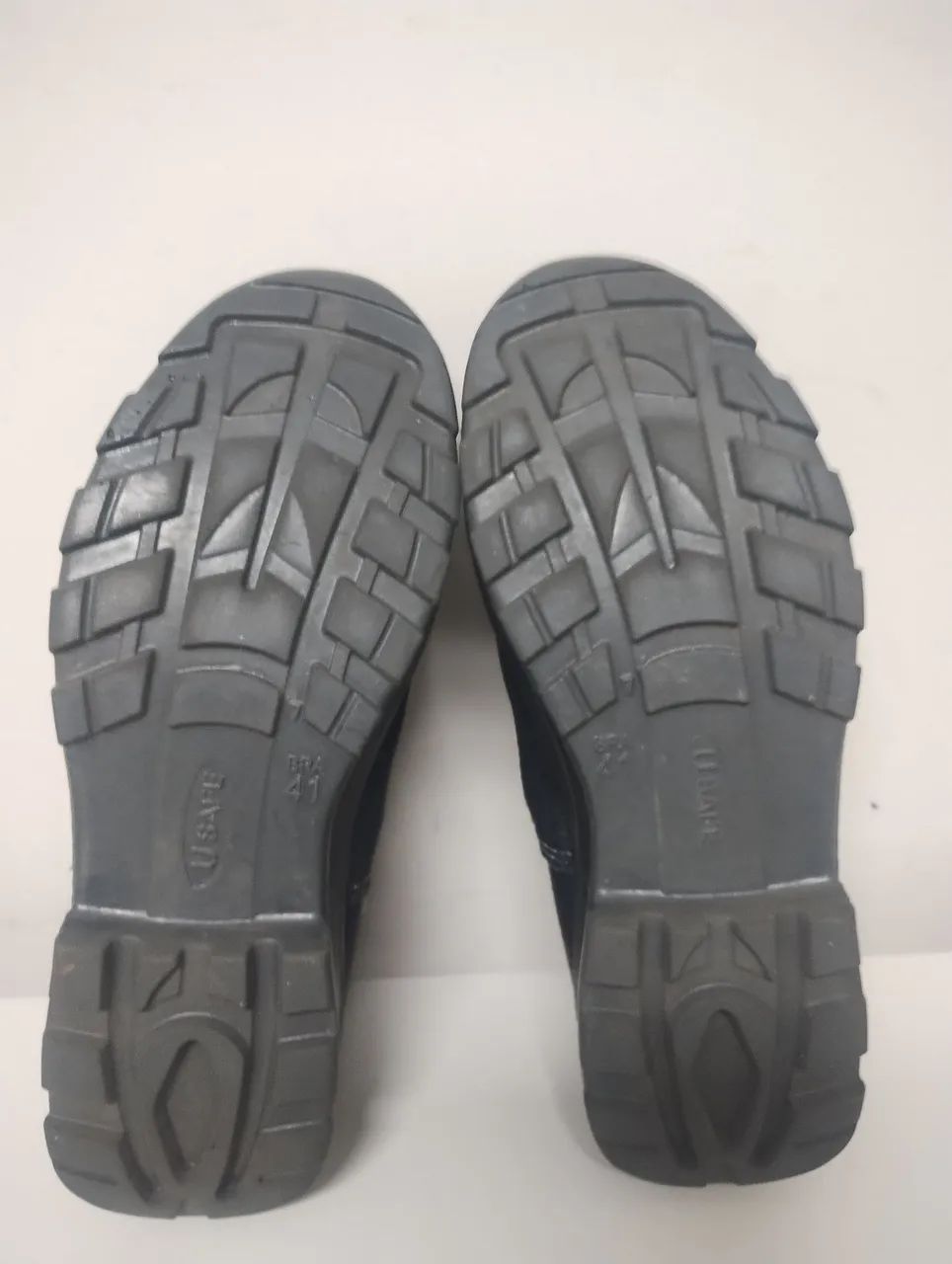 Vendo bota bico de aço número 41 - Foto 3