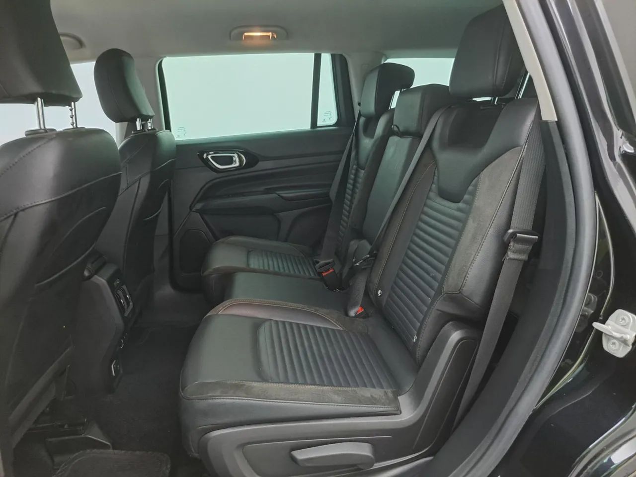 Jeep Commander Limited T270 1.3 TB Flex Aut., foto 17 de 18