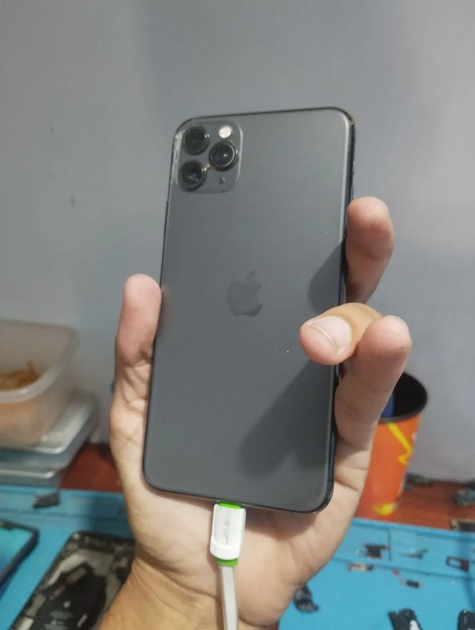 Apple iPhone 11 Pro シルバー iPhone 11 PRO 256GB Silver Apple Camera Tripla Tela 5.8 Usado